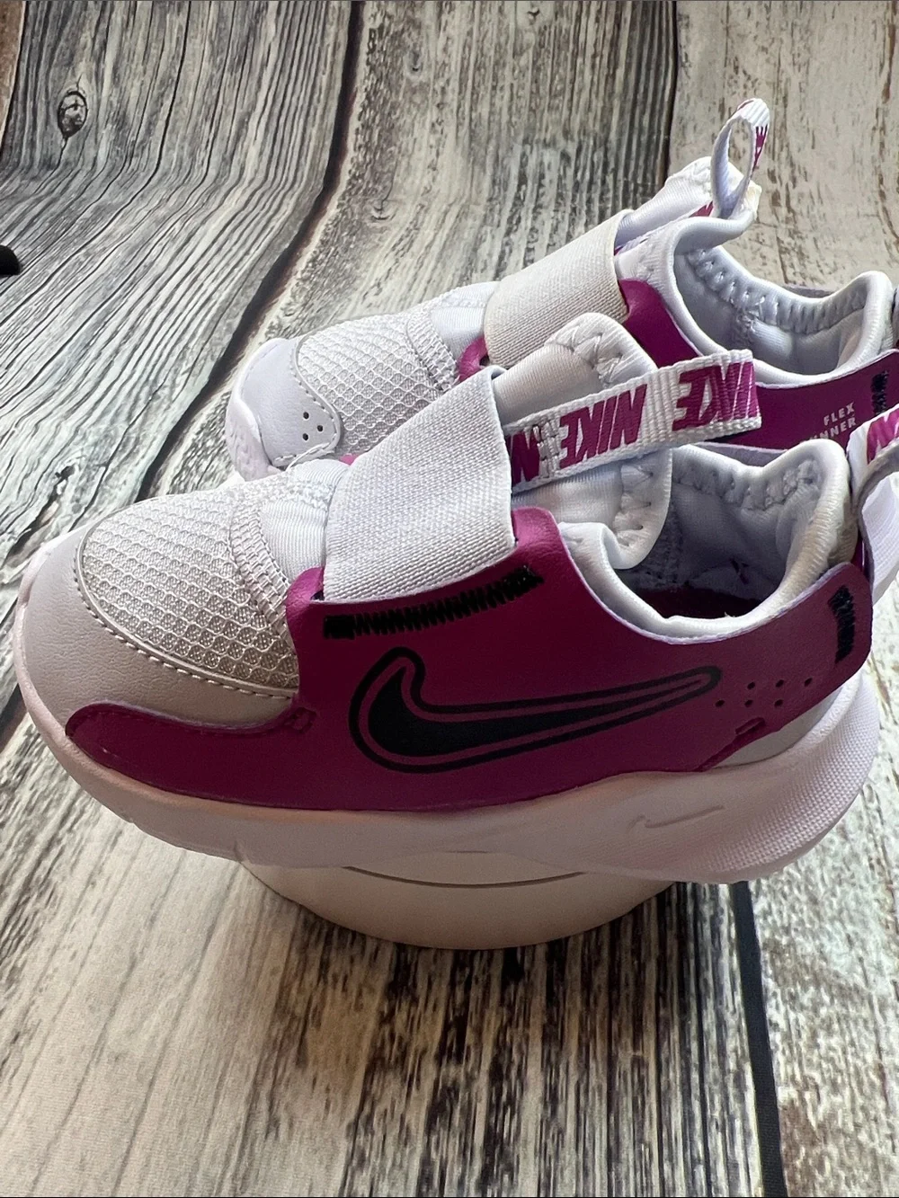 Nike Flex Runner 3 Infant Sneakers White/Pink Size 6C | NWOT